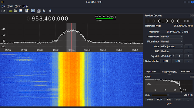 gqrx showing GSM signal gqrx showing GSM signal